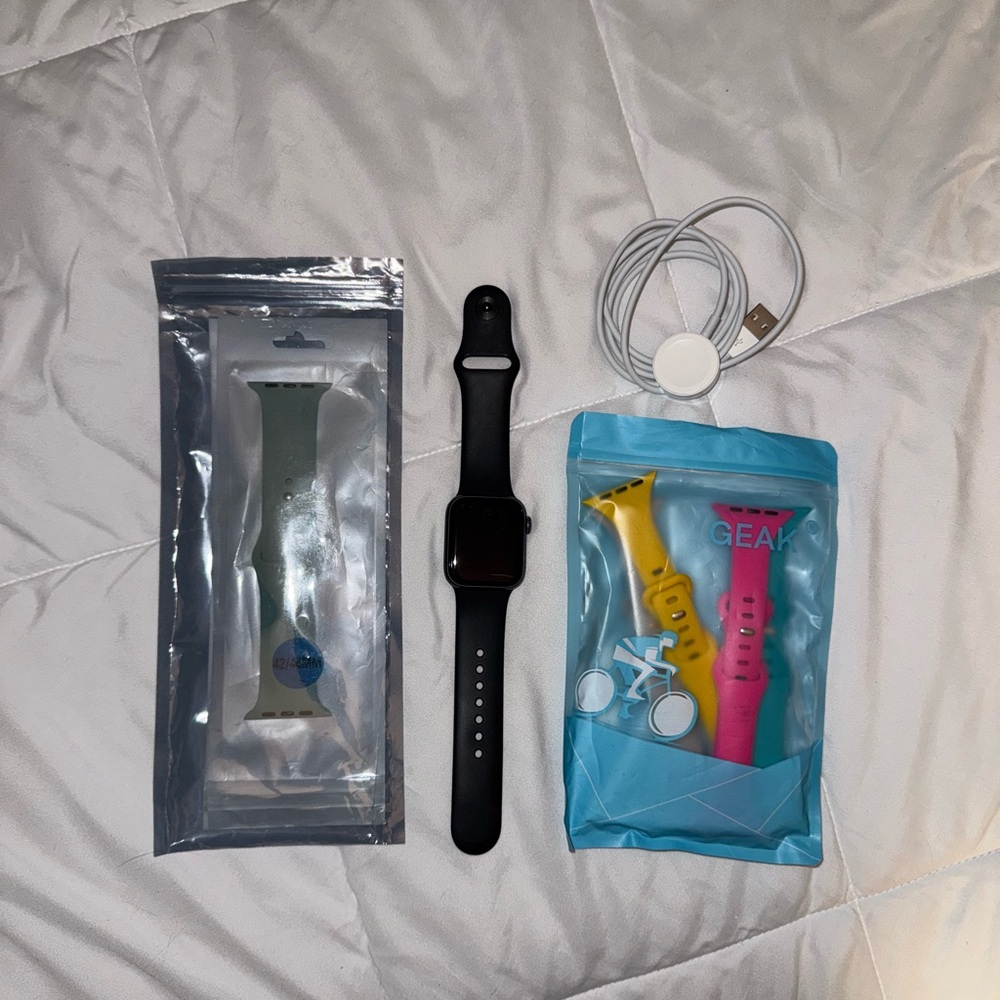 Black Smartwatch with Interchangeable Bands
